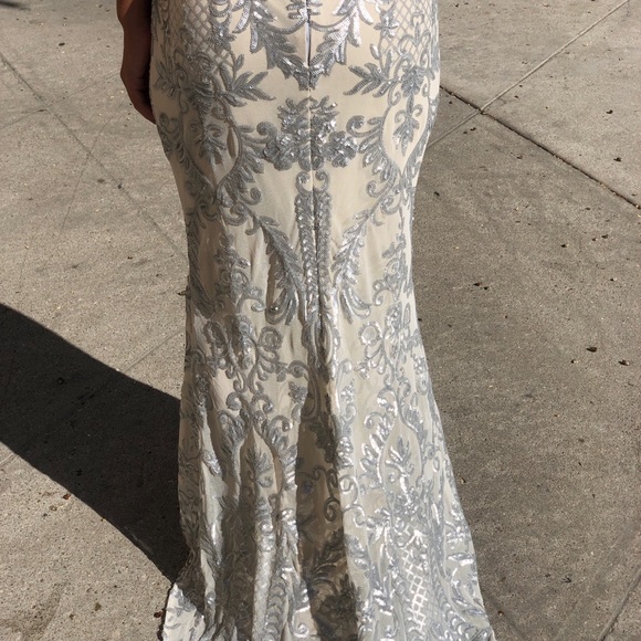 Dress - Picture 6 of 8